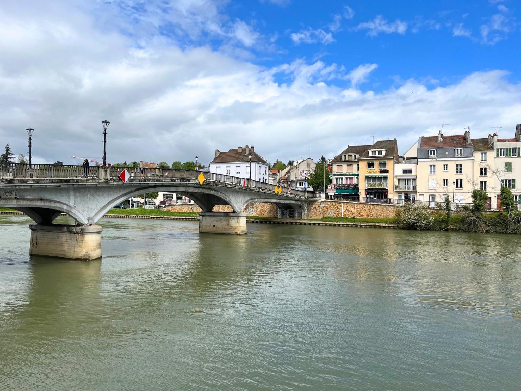 Sweethost - L'Amazone - T2 Proche Gare & Disneyland Lagny-sur-Marne Экстерьер фото